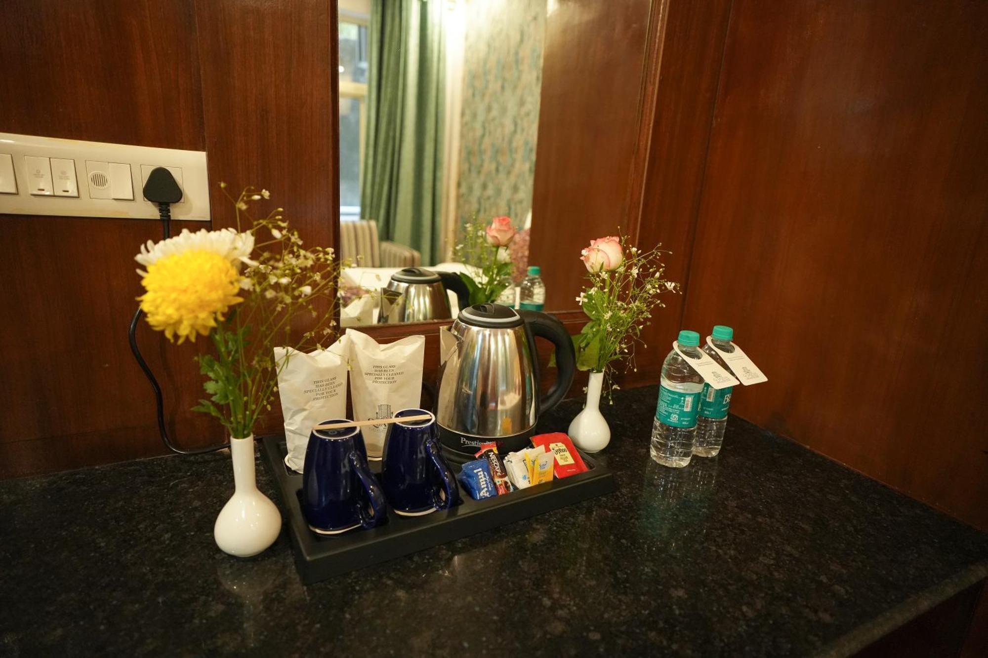 Q Saina S K Regency Rishikesh酒店 外观 照片