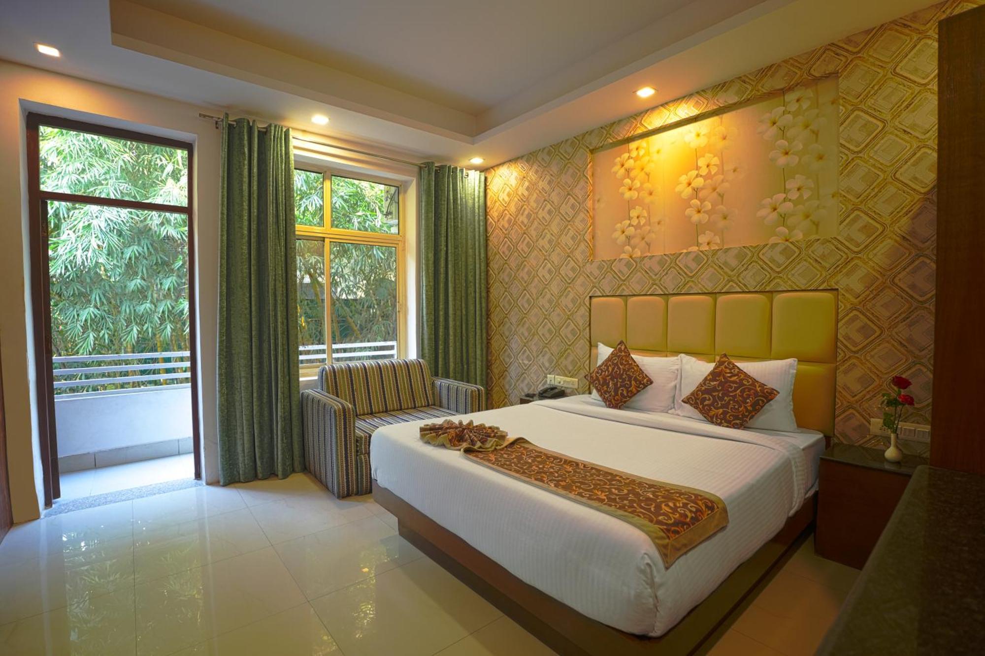 Q Saina S K Regency Rishikesh酒店 外观 照片